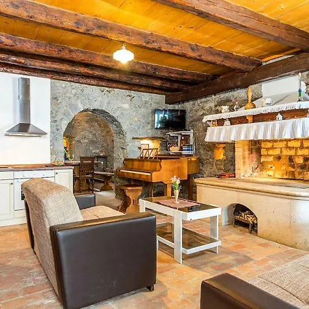 Holiday Casa Santa Lucia Hébergement de vacances Lanisce